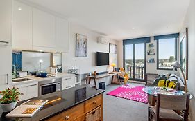 Seaside Studio Apartment In Frankston, Melbourne